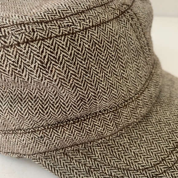 SOLDNewsboy Cap / Hat Women’s Herringbone Tweed OS Decorative Buttons EUC - Picture 13 of 13